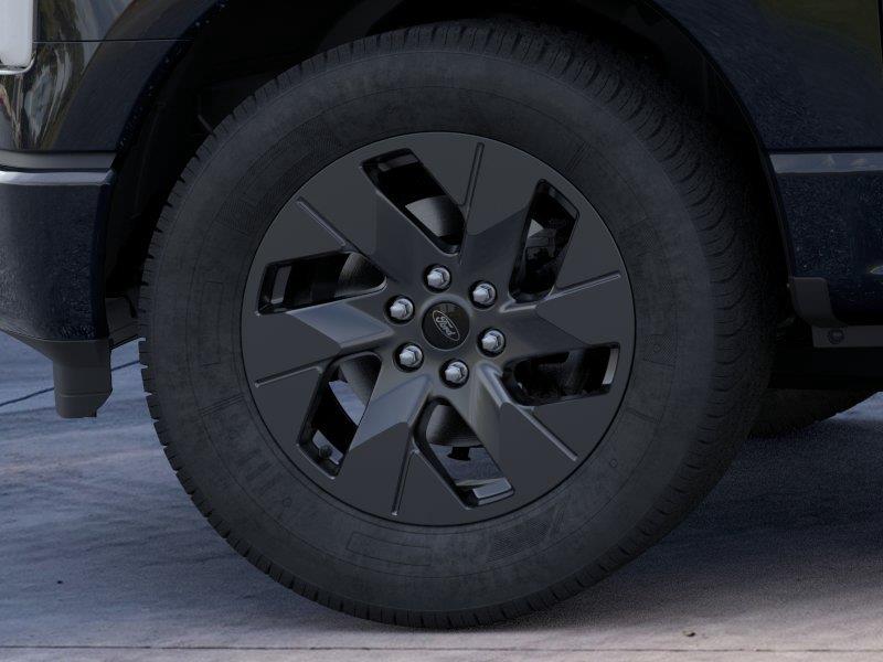 Vehicle photo 19