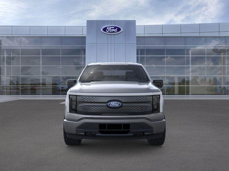 2025 Ford F-150 Lightning XLT photo 6