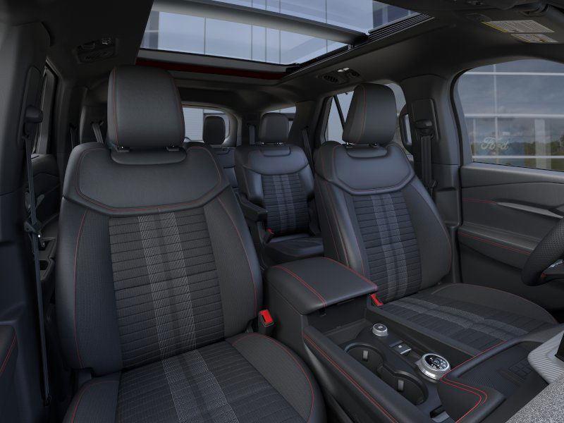 2025 Ford Explorer ST-Line photo 10