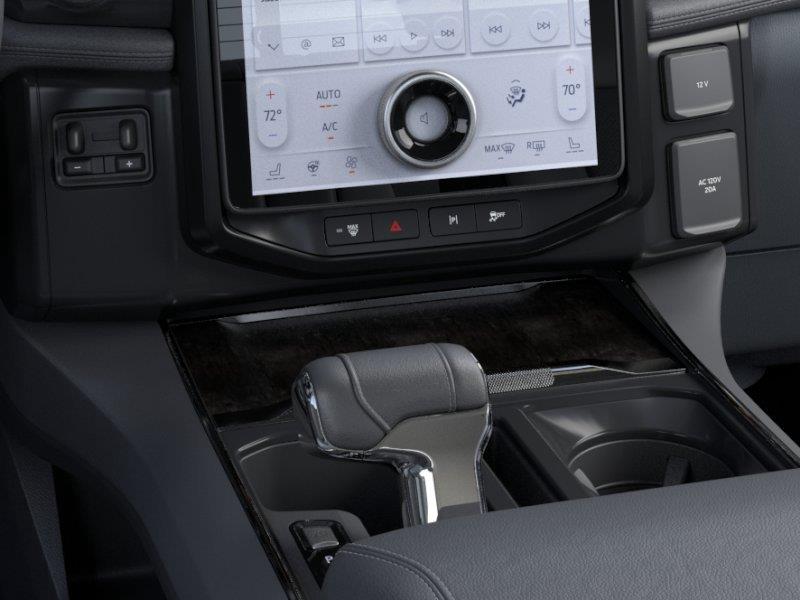 Vehicle photo 15