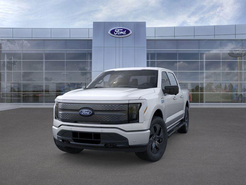 2025 Ford F-150 Lightning photo 2