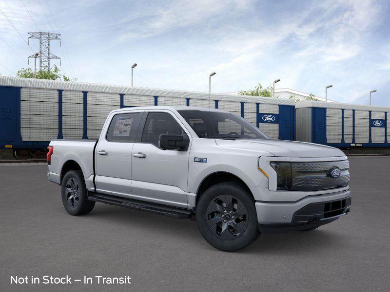 2025 Ford F-150 Lightning photo 7