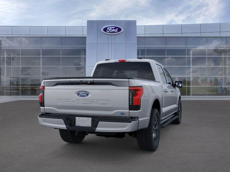 2025 Ford F-150 Lightning photo 8