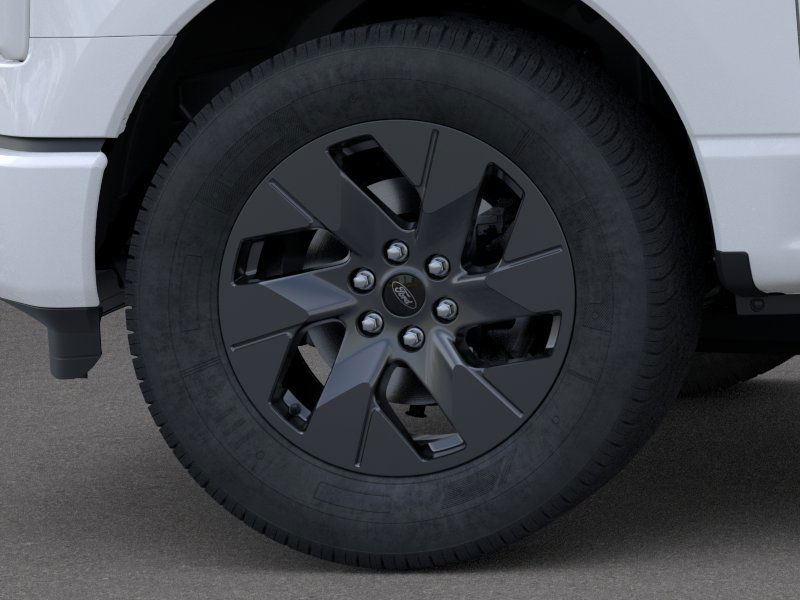 2025 Ford F-150 Lightning photo 19