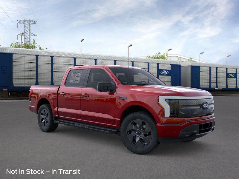 2025 Ford F-150 Lightning photo 2