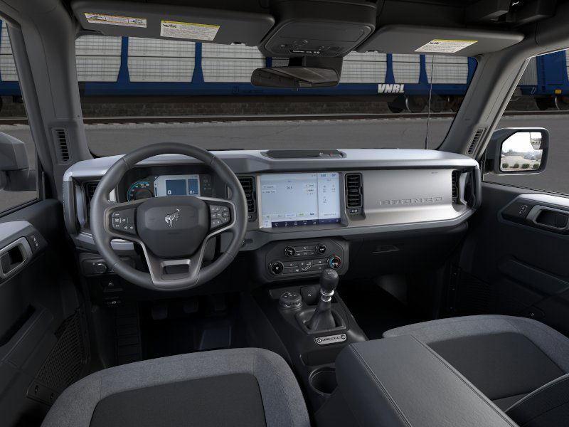 2025 Ford Bronco Base photo 9