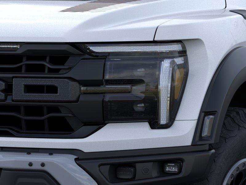 2025 Ford F-150 Raptor photo 16