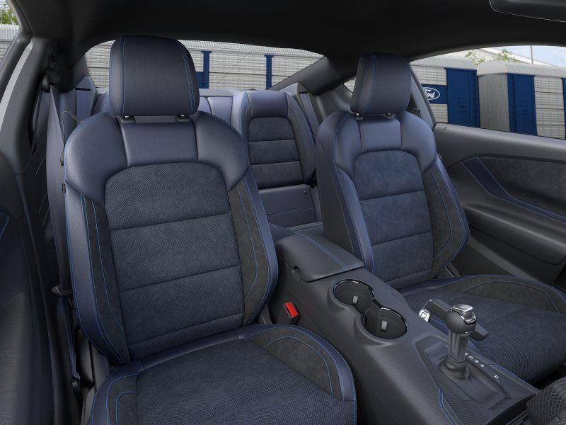 2025 Ford Mustang Dark Horse photo 4