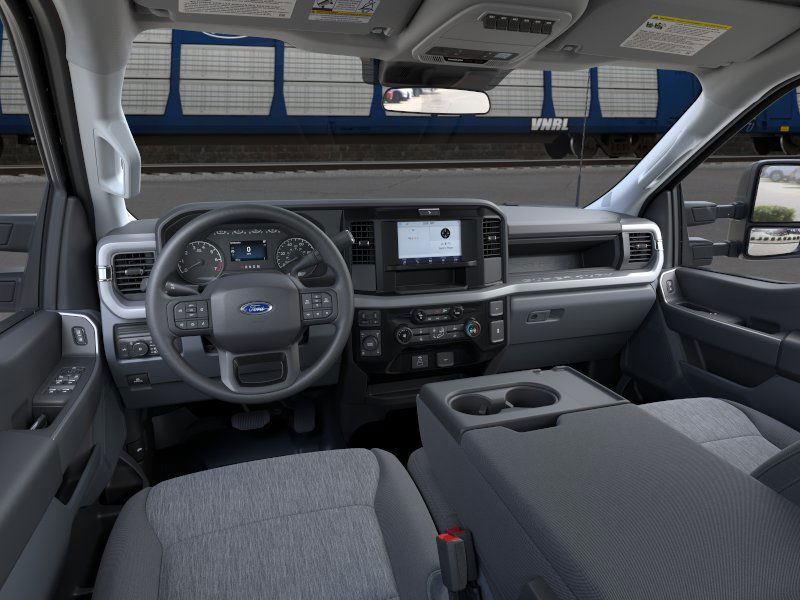 2026 Ford F-250 XLT photo 9