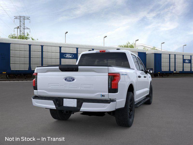 2025 Ford F-150 Lightning XLT photo 4
