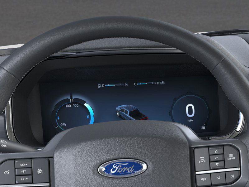 2025 Ford F-150 Lightning XLT photo 8