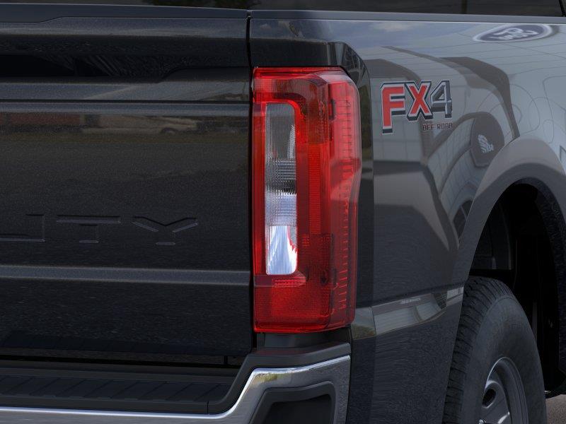 Vehicle photo 21
