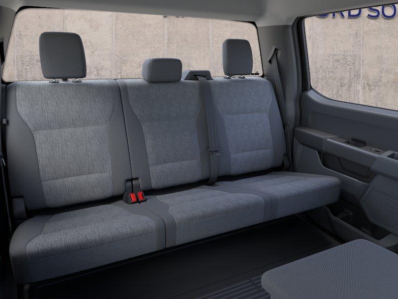 Vehicle photo 11