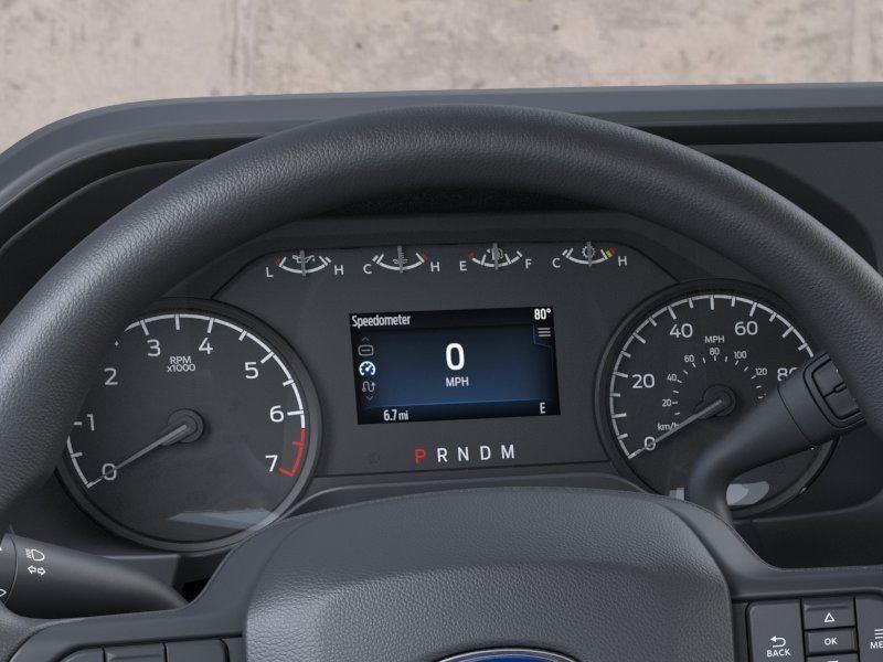 Vehicle photo 13