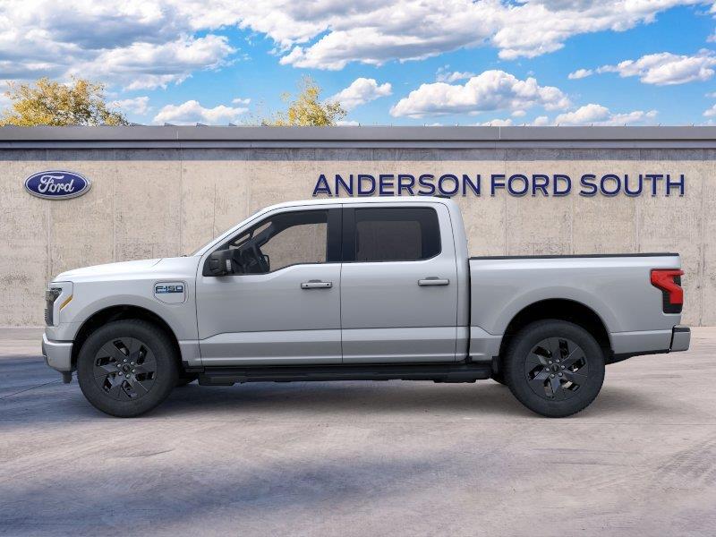 Vehicle photo 3