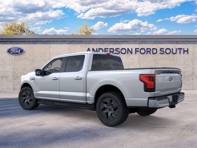 Vehicle photo 4