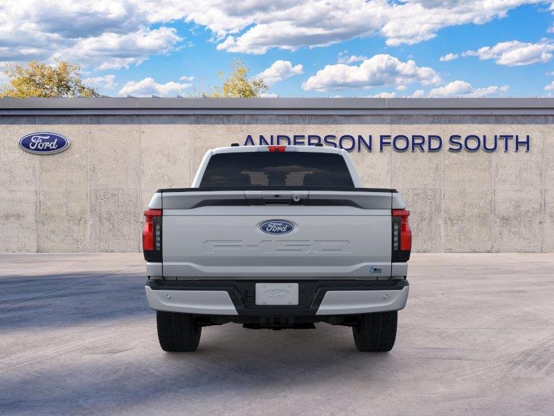Vehicle photo 5