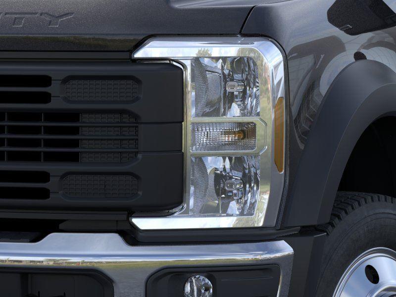 Vehicle photo 18