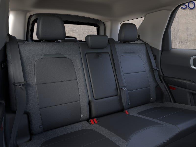 Vehicle photo 11
