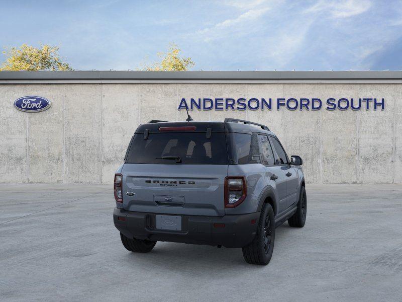 Vehicle photo 8