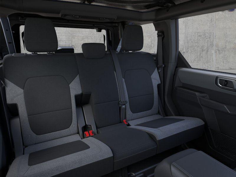 Vehicle photo 11