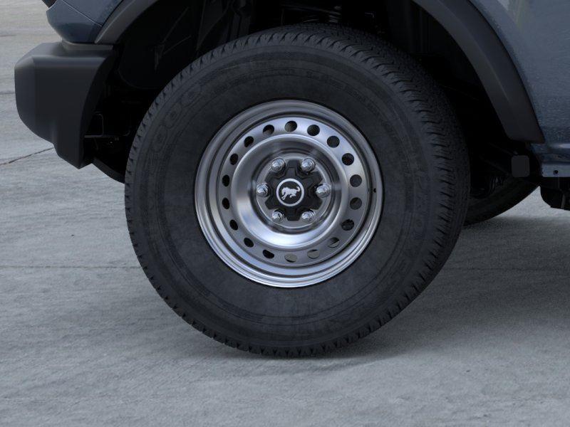 Vehicle photo 21