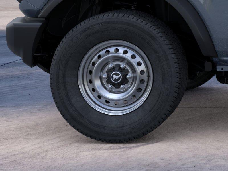 Vehicle photo 21
