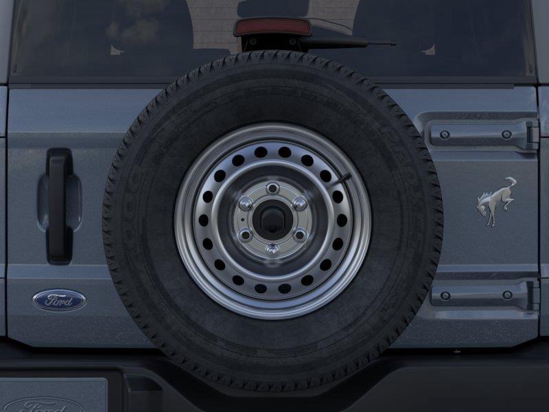 Vehicle photo 24