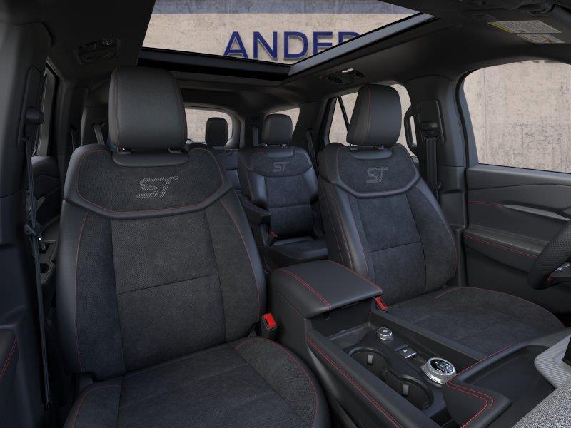 Vehicle photo 10