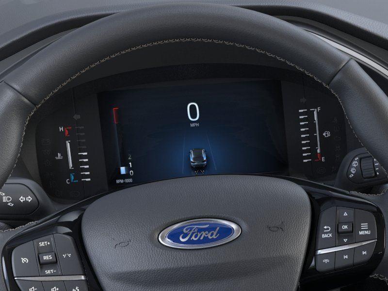Vehicle photo 13