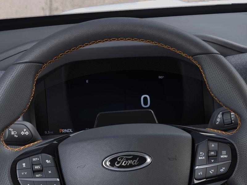 Vehicle photo 13