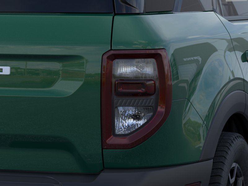 Vehicle photo 21