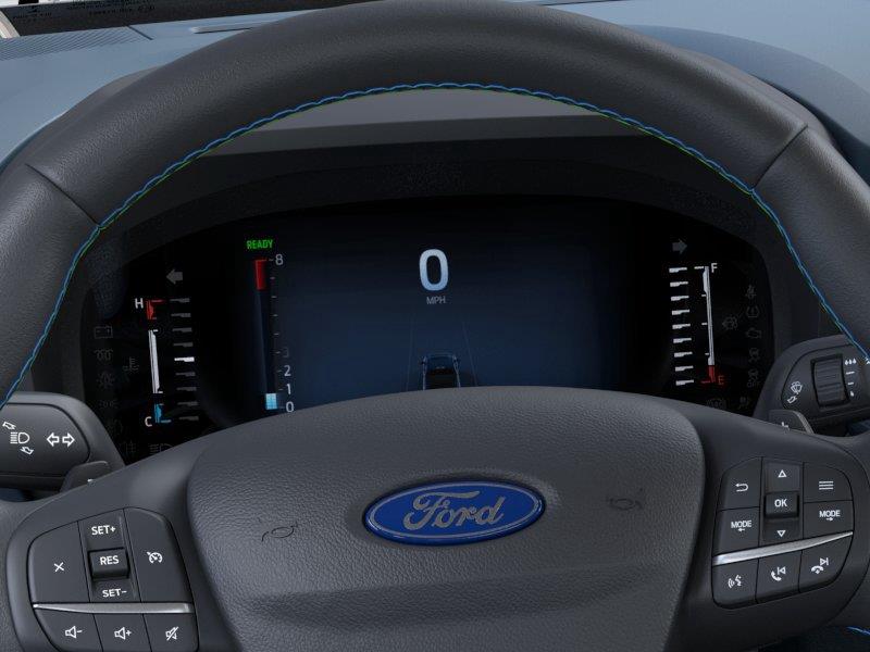 Vehicle photo 13