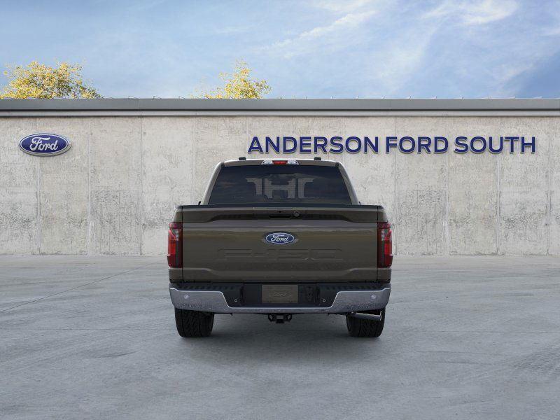 Vehicle photo 5