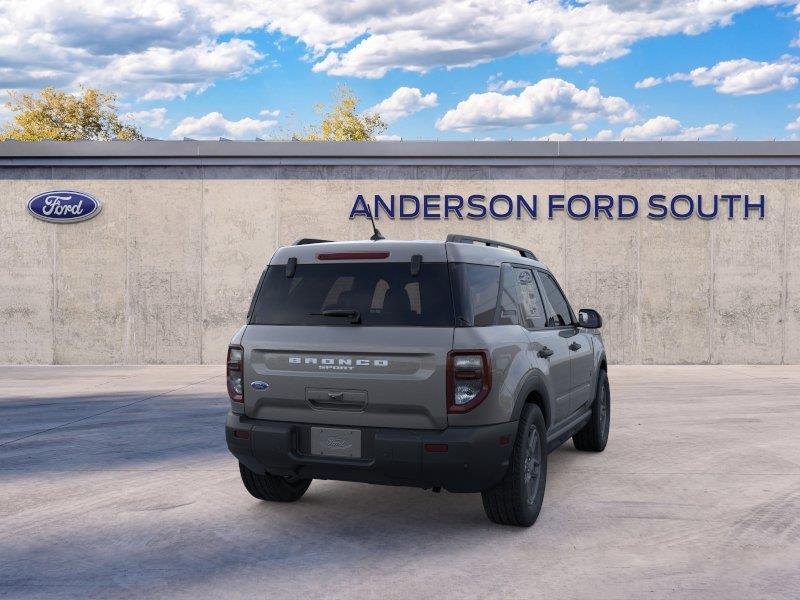 Vehicle photo 8