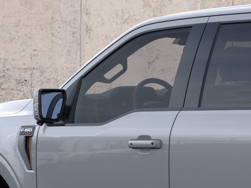 Vehicle photo 20