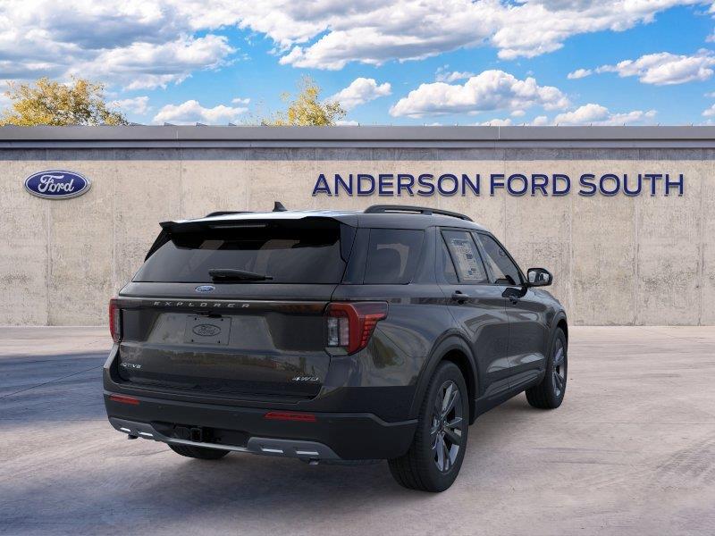 Vehicle photo 8