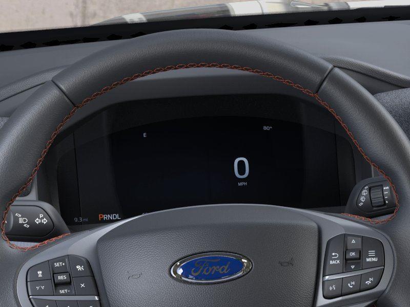 Vehicle photo 13