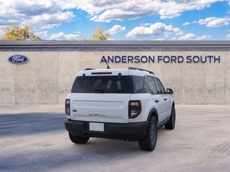 Vehicle photo 8