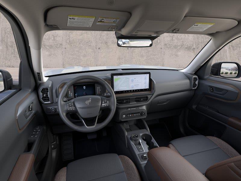 Vehicle photo 9