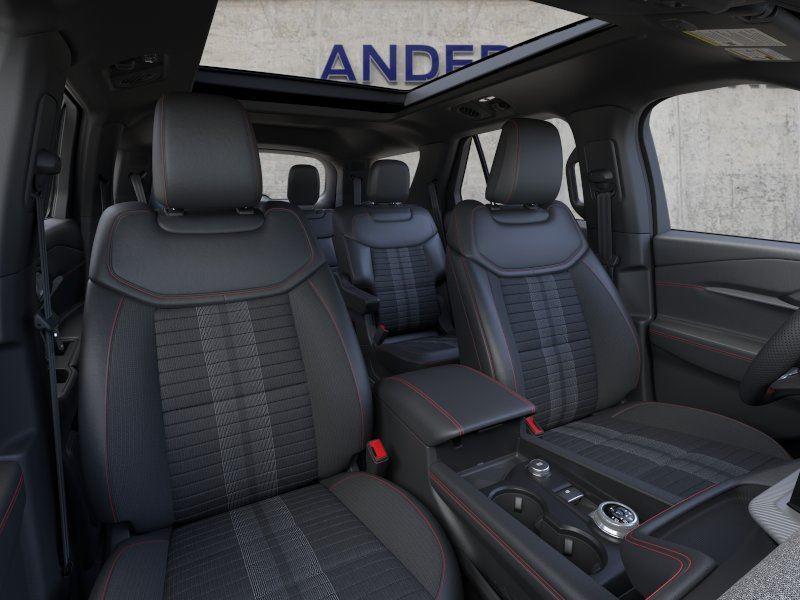 Vehicle photo 10