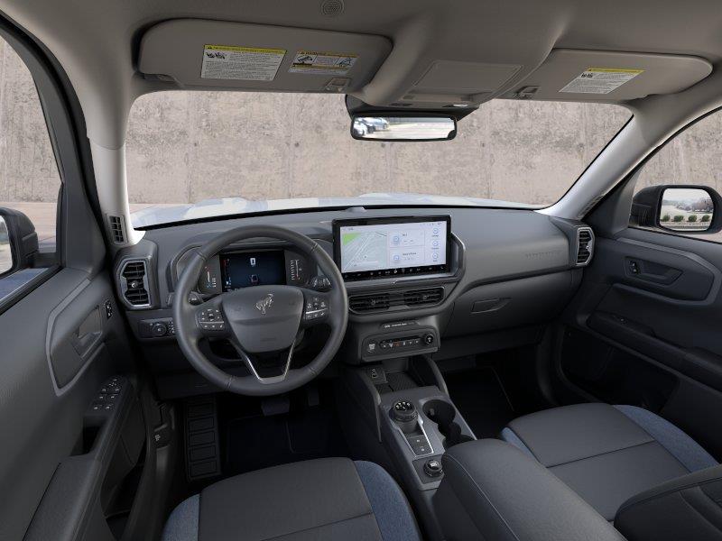 Vehicle photo 9