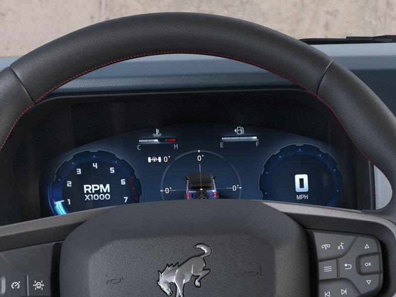Vehicle photo 13