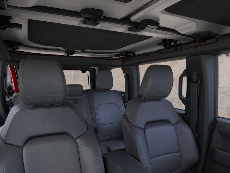 Vehicle photo 12