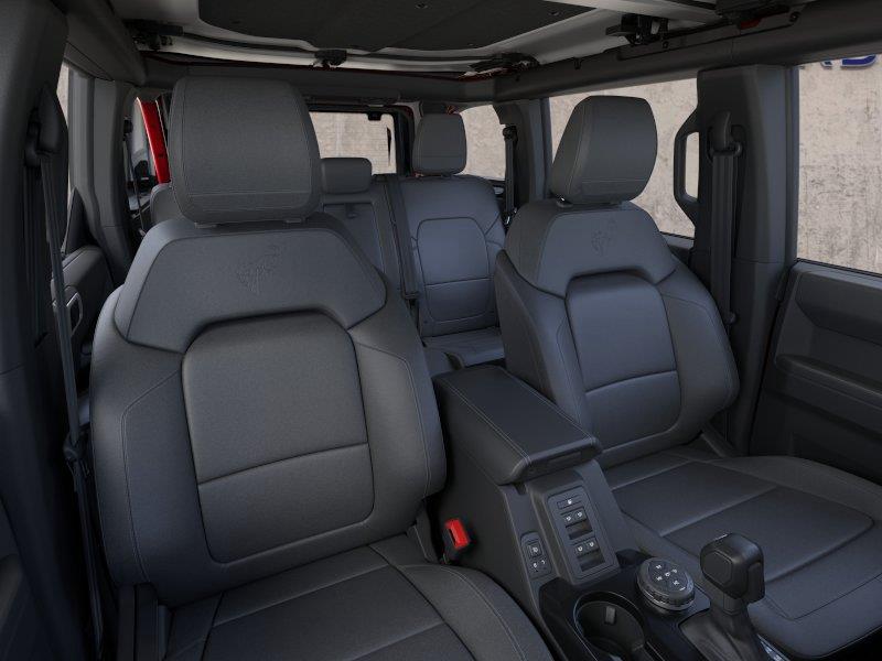 Vehicle photo 10