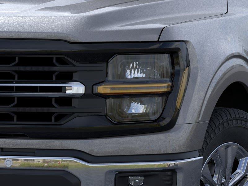 Vehicle photo 18