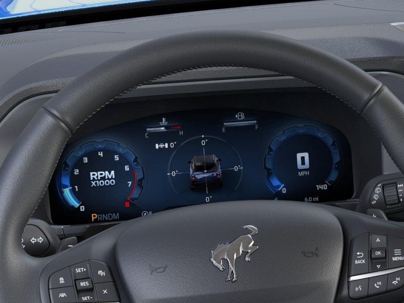Vehicle photo 13