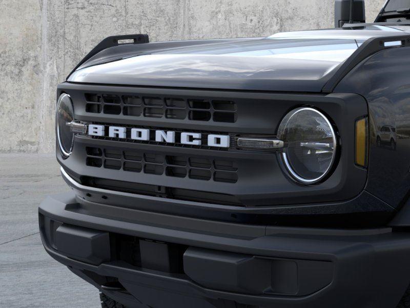Vehicle photo 19