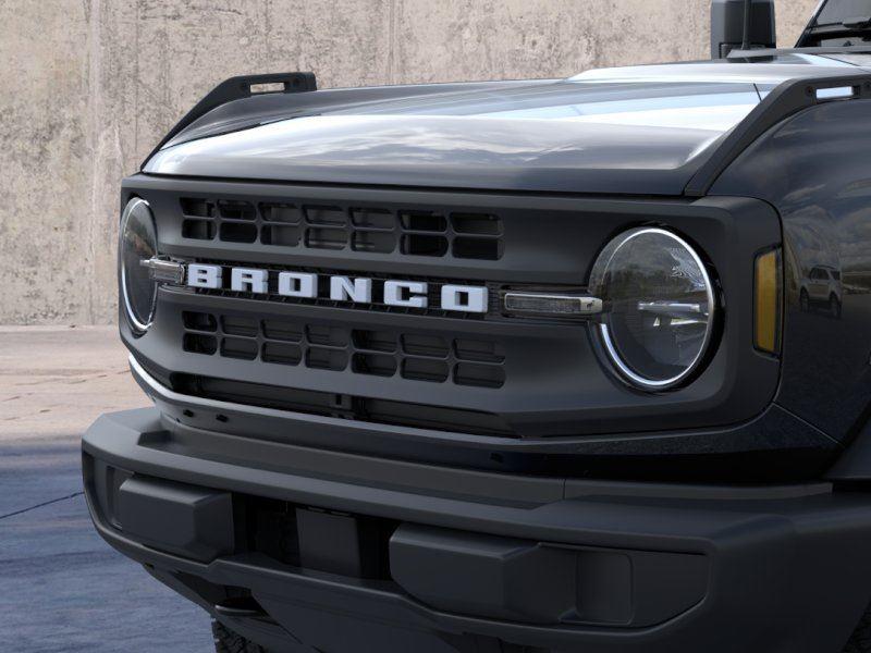 Vehicle photo 19