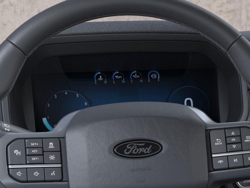 Vehicle photo 13
